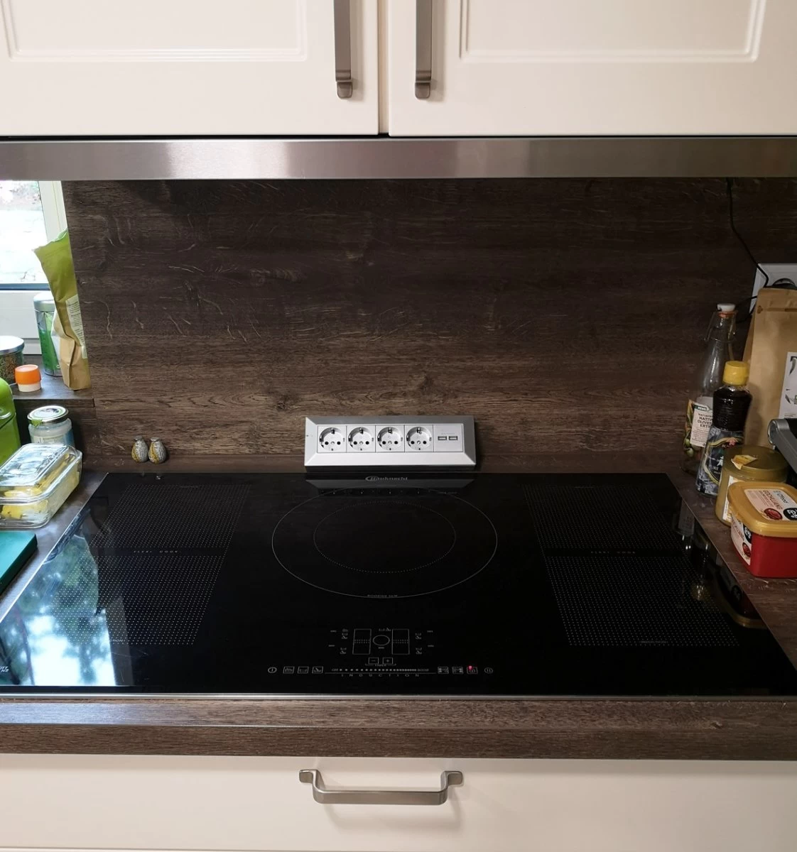 4-fach Steckdosenblock + 2x USB, Silber 250V~/ 16A, Aufbaumontage, USB 3,1A 5 4-fach Steckdosenblock + 2x USB, Silber 250V~/ 16A, Aufbaumontage, USB 3,1A – Bild 5