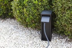 Eco-Light Mains Stromverteiler Steckdosensäule IP54 Matt Schwarz -Philips Store eco light mains stromverteiler steckdosensaeule ip54 matt schwarz4