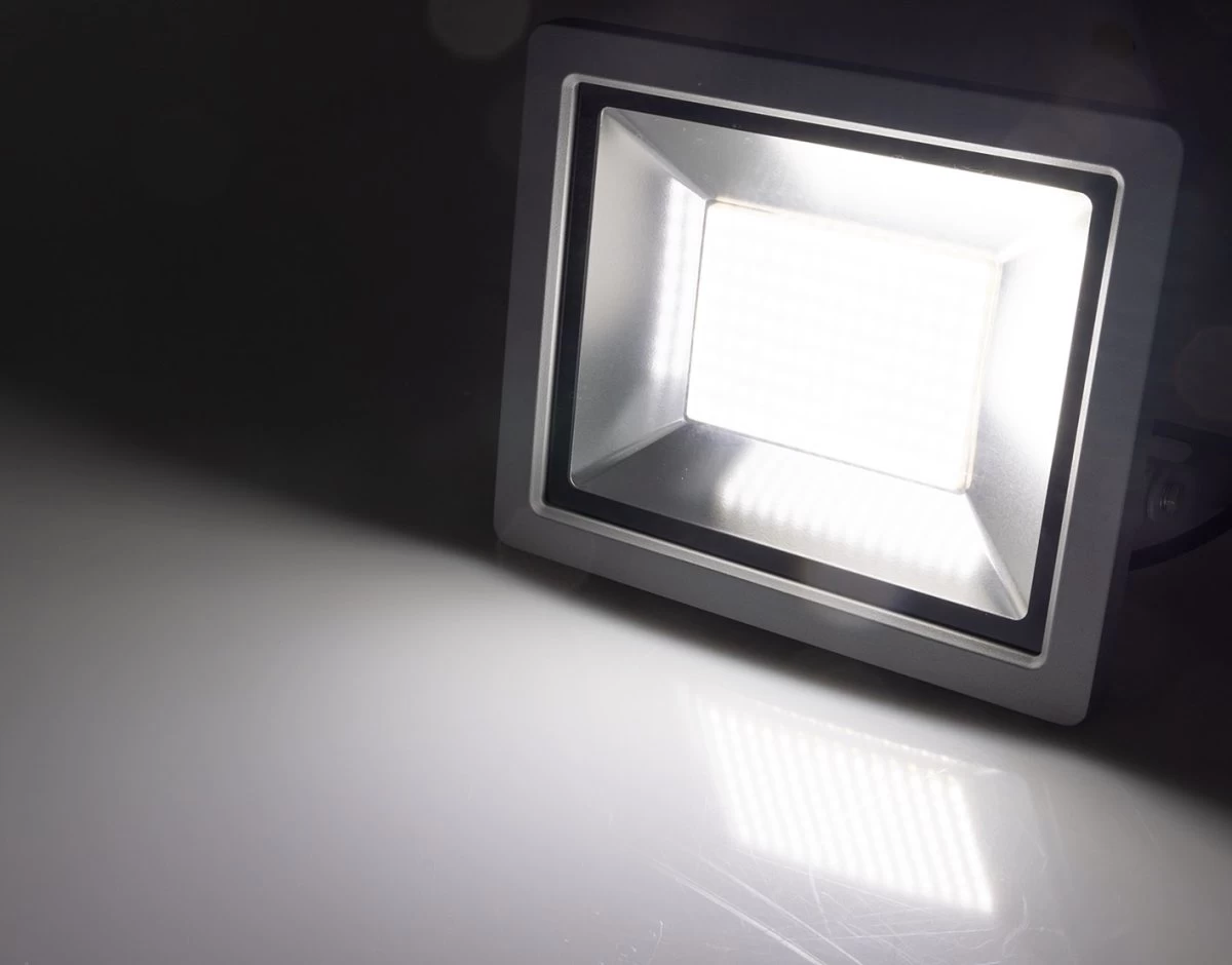 LED-Fluter SlimLine "CTF-SLT 30" Silber 30W, 2960lm, 4000K, Neutralweiß, IP44 3 LED-Fluter SlimLine "CTF-SLT 30" Silber 30W, 2960lm, 4000K, Neutralweiß, IP44 – Bild 3