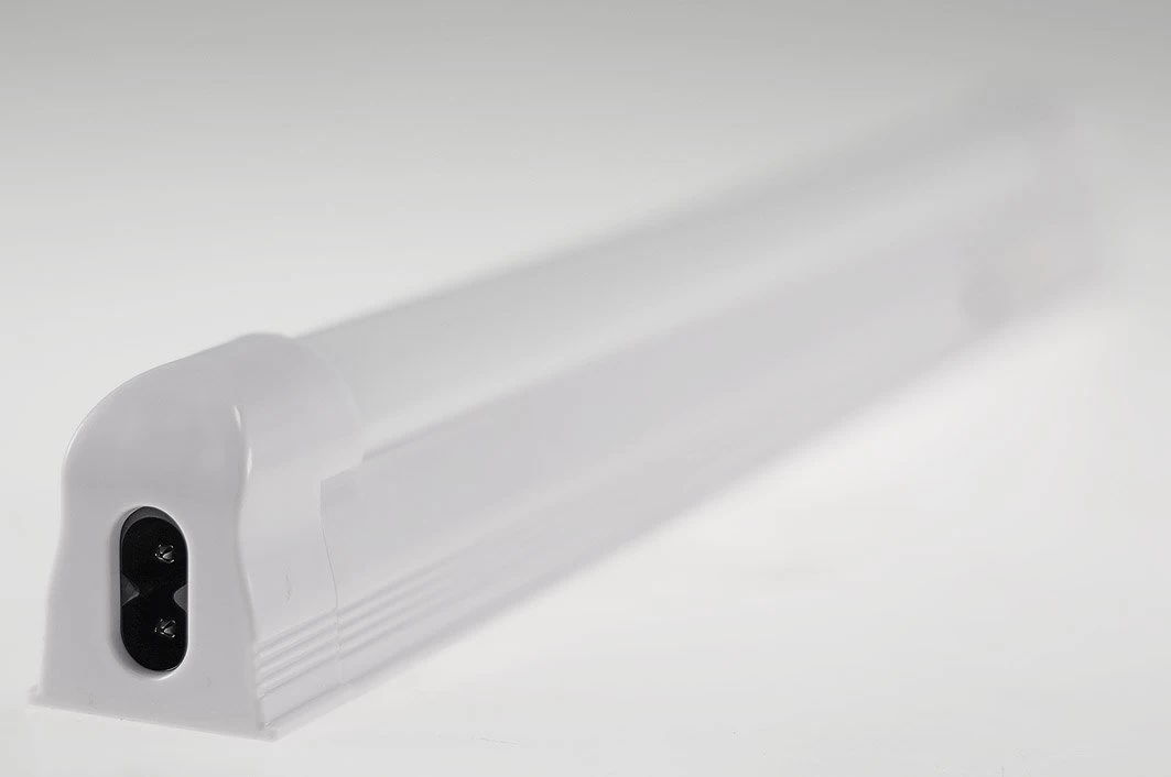 LED Notleuchte "CTNL-60 SMD-UB" Lithium Akku 3,7V/2200mAh, 4W, 34x4x3cm 5 LED Notleuchte "CTNL-60 SMD-UB" Lithium Akku 3,7V/2200mAh, 4W, 34x4x3cm – Bild 5