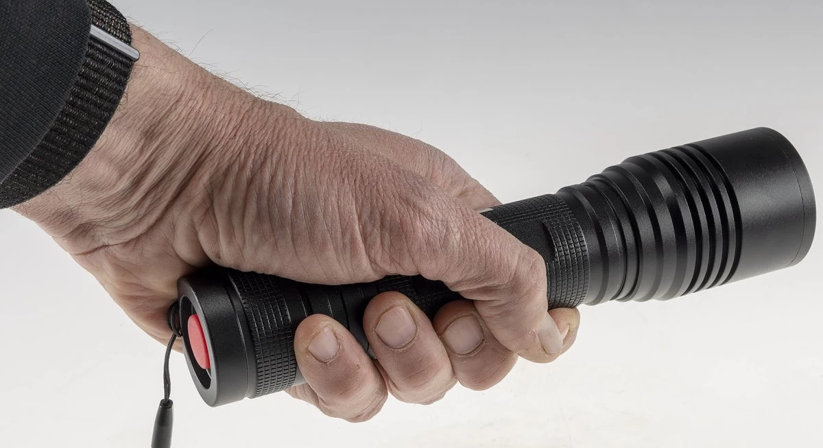 LED-Taschenlampe ARCAS 18W Zoom ØxL 48x205mm, 1600 Lumen 8 LED-Taschenlampe ARCAS 18W Zoom ØxL 48x205mm, 1600 Lumen – Bild 8